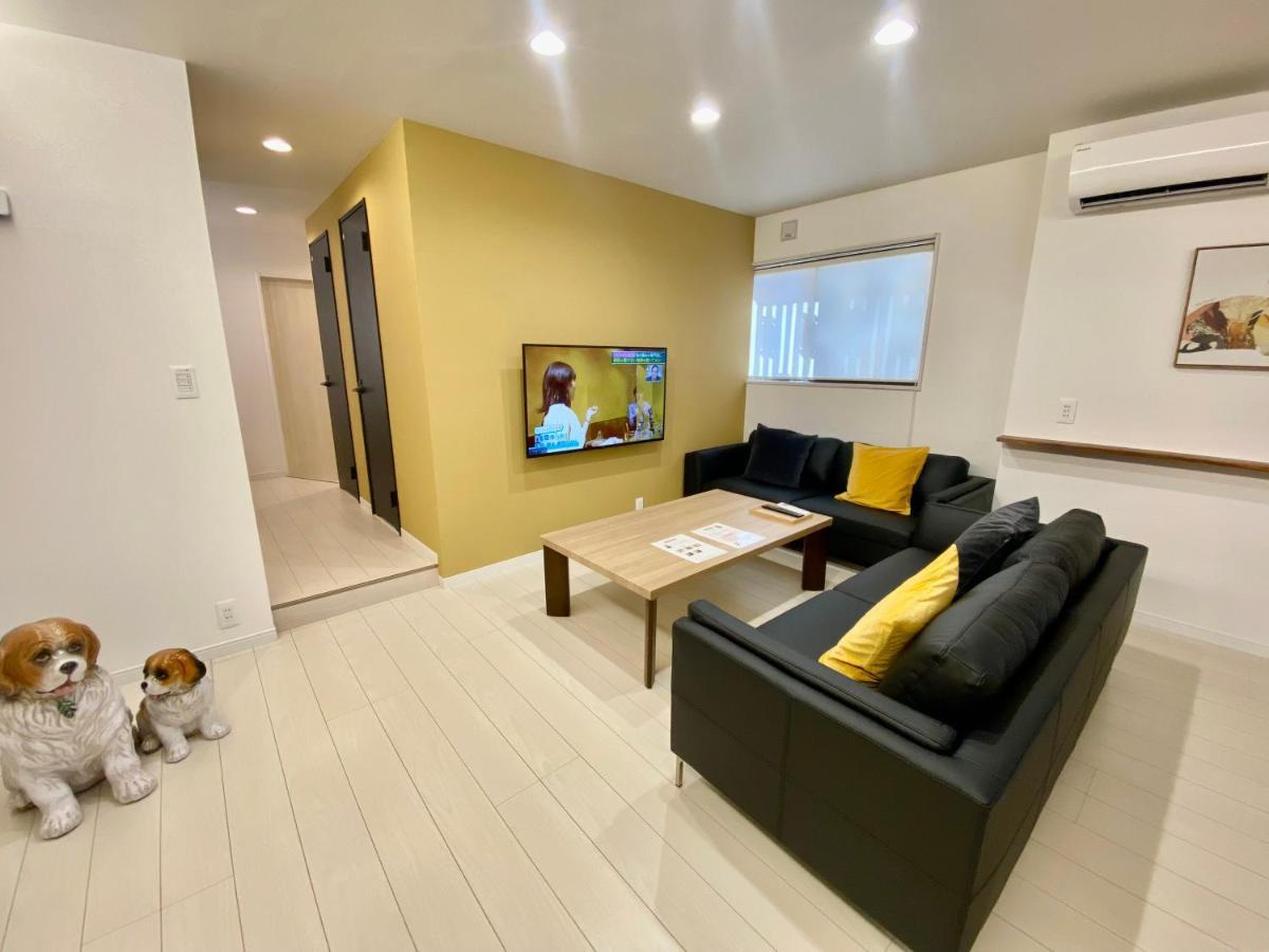 Villa Monica Нагоя Екстериор снимка